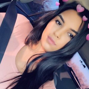 Meet your Posher, Kiana